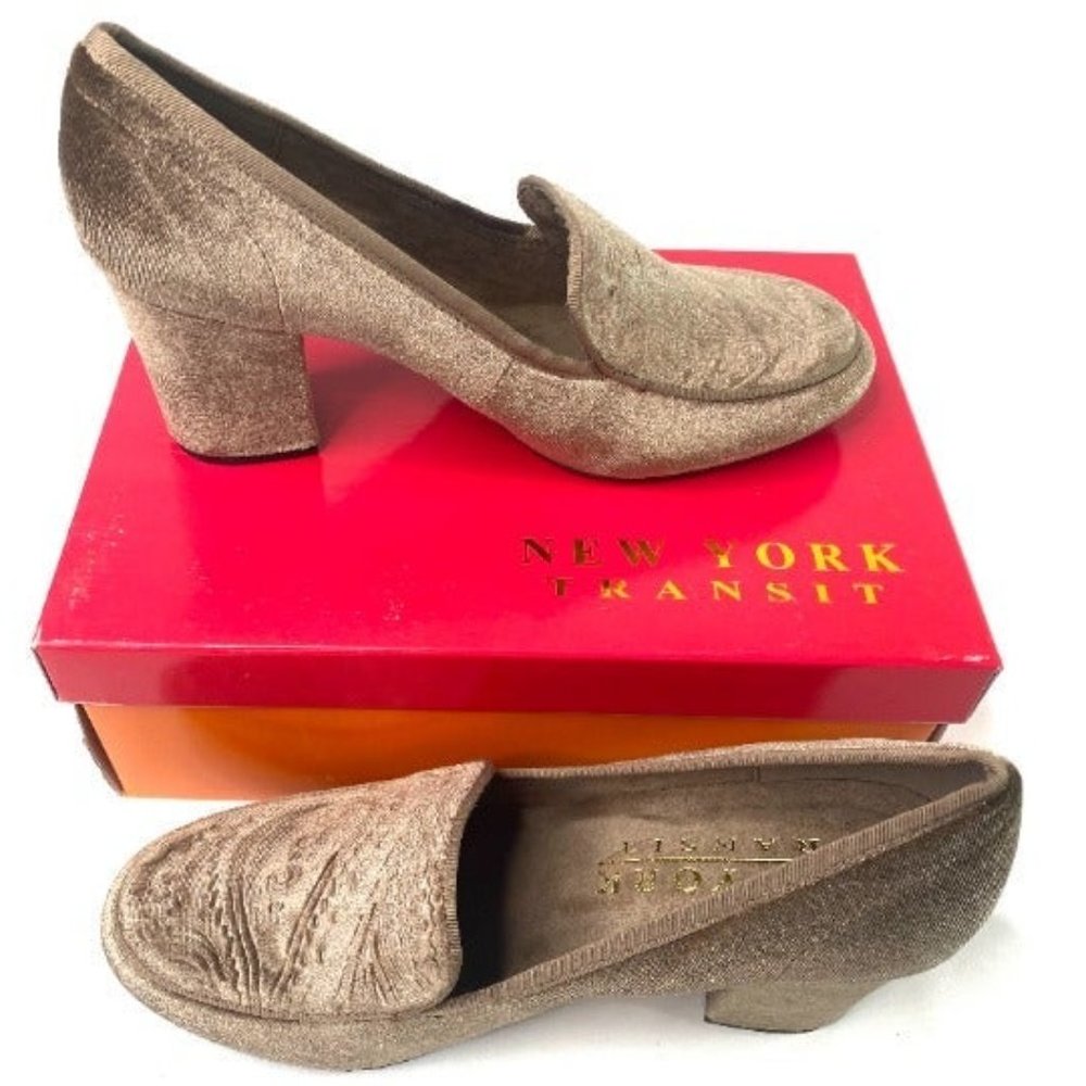 NEW! NEW YORK TRANSIT Velvet Pump SZ 9
